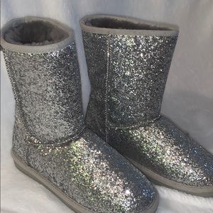 Bearpaw Short Boots